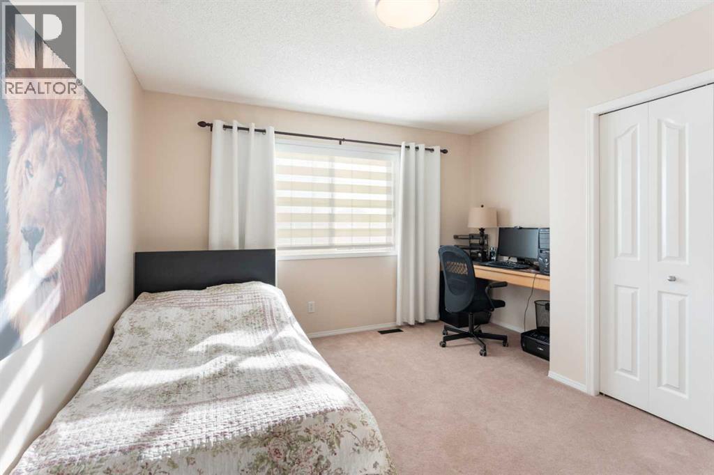 25 Cranwell Place Se, Calgary, AB - Indoor Photo Showing Bathroom