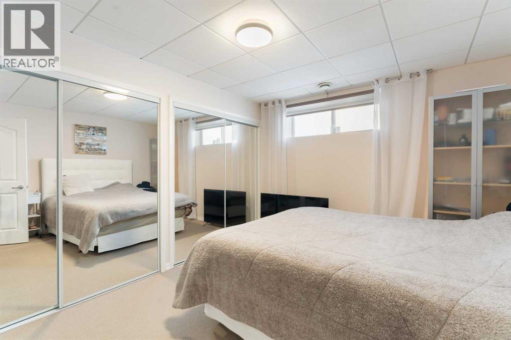 25 Cranwell Place Se, Calgary, AB - Indoor