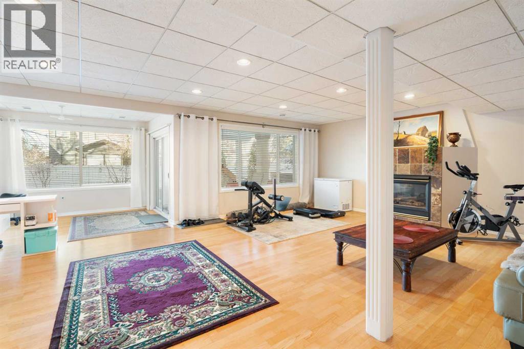 25 Cranwell Place Se, Calgary, AB - Indoor