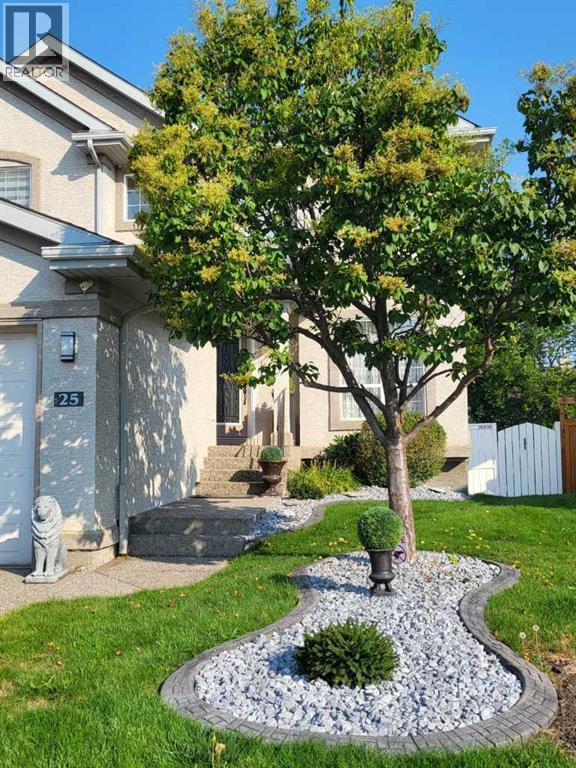 25 Cranwell Place Se, Calgary, AB - Outdoor