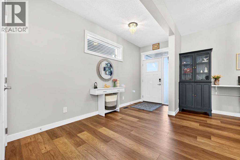 37 Evansfield Manor Nw, Calgary, AB - Indoor Photo Showing Other Room