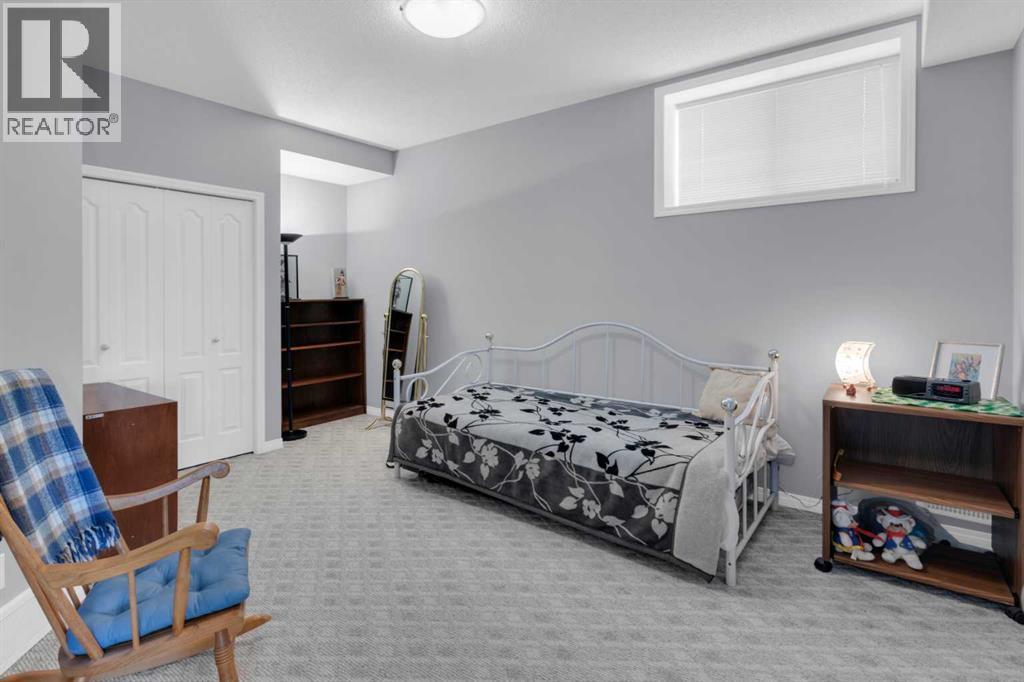 53 Scimitar Heath Nw, Calgary, AB - Indoor Photo Showing Bedroom