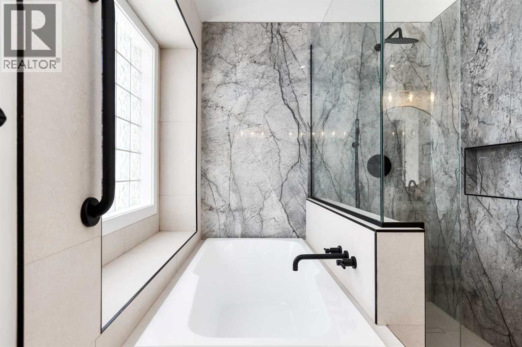 Primary Ensuite Bathroom - 58 Edgevalley Close Nw, Calgary, AB - Indoor Photo Showing Bathroom