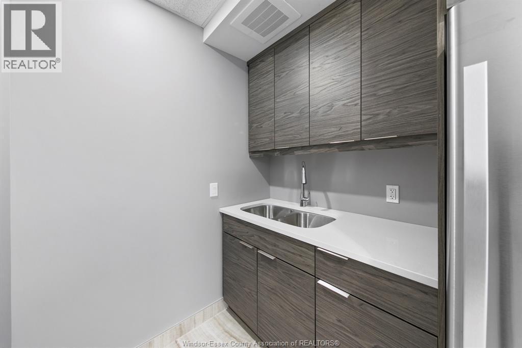 728 Brownstone Drive Unit# 201, Tecumseh, ON - Indoor