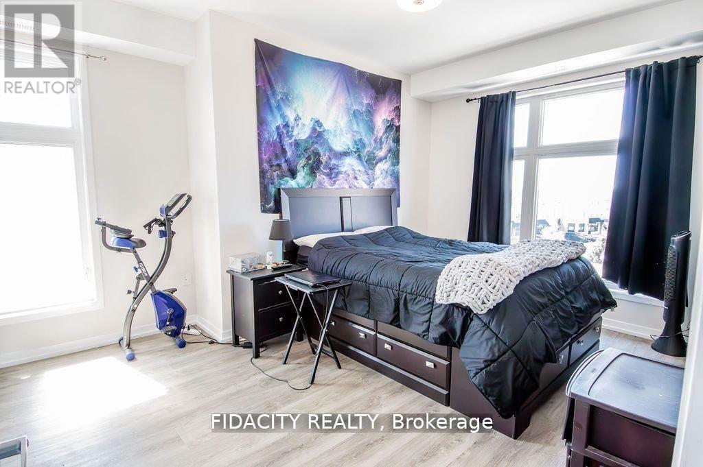 H - 225 Citiplace Drive, Ottawa, ON - Indoor Photo Showing Bedroom