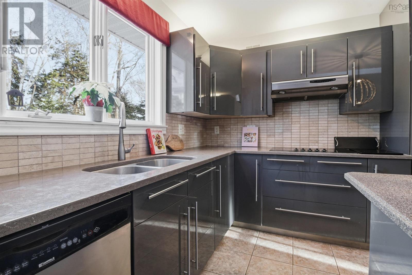 87 Saywood Drive, Bible Hill, NS - Indoor Photo Showing Kitchen With Double Sink