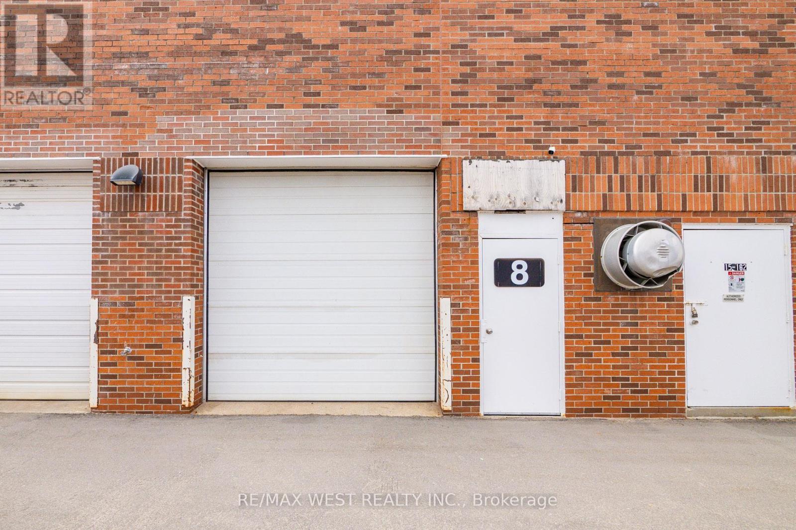 8 - 116 Viceroy Road, Vaughan, ON