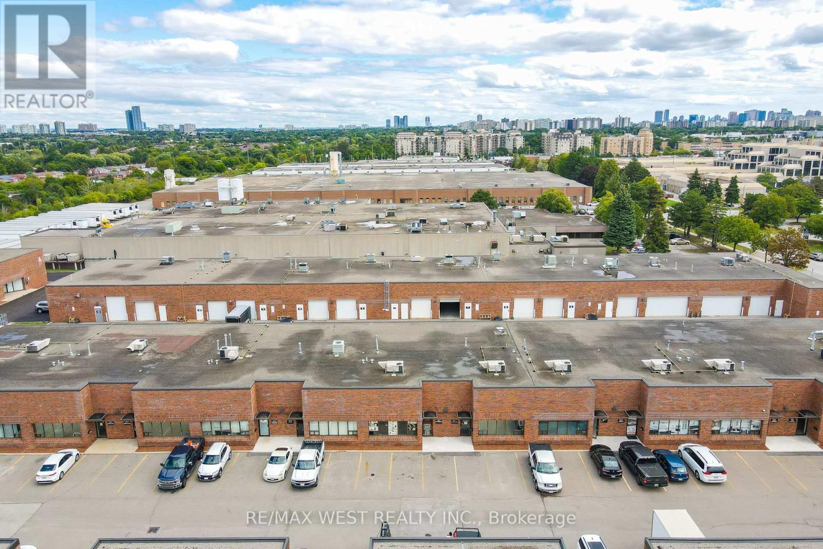 8 - 116 Viceroy Road, Vaughan, ON