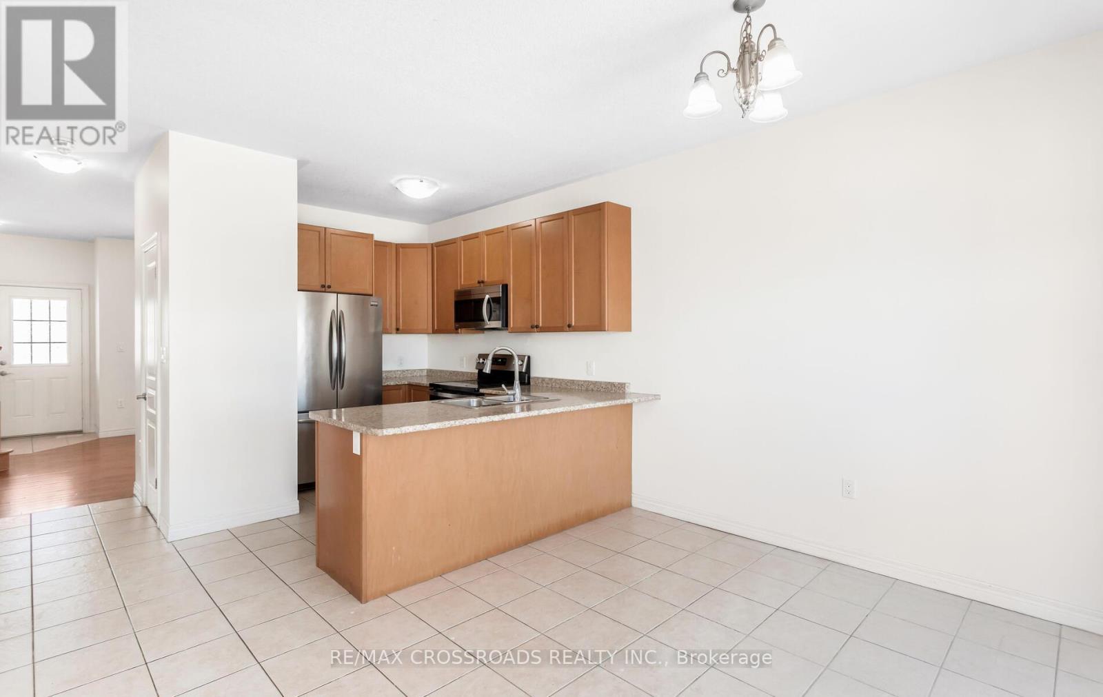 7 Colorado Boulevard, Hamilton, ON - Indoor Photo Showing Kitchen