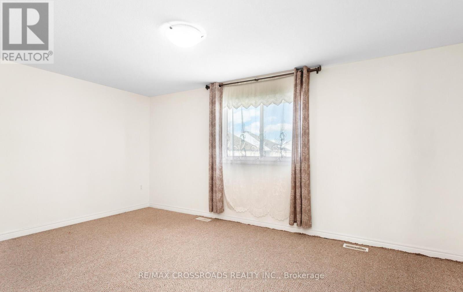 7 Colorado Boulevard, Hamilton, ON - Indoor Photo Showing Other Room