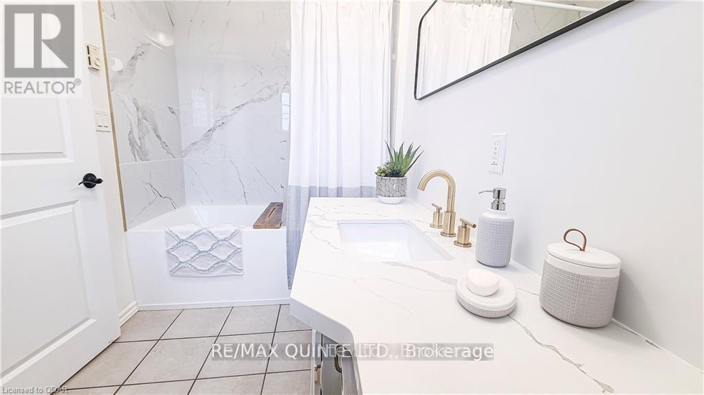 2052 County Rd 18 Road, Prince Edward County (Athol Ward), ON