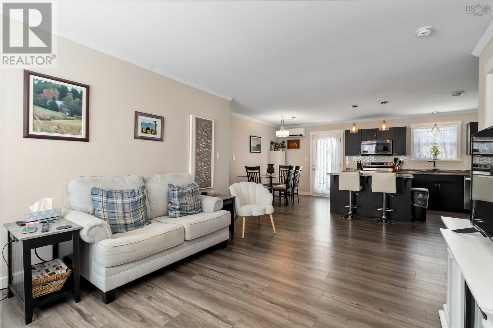 Living Room - 10 Mossberry Close, Hubley, NS - Indoor Photo Showing Living Room