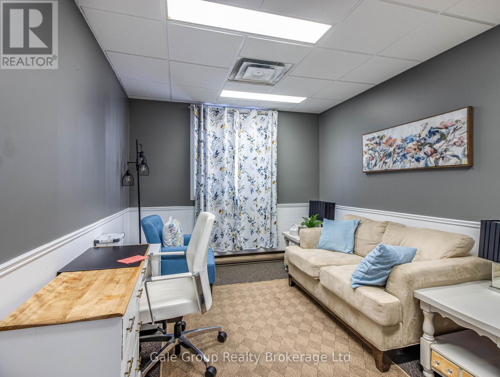 5 Wellington Street N, Woodstock (Woodstock - North), ON