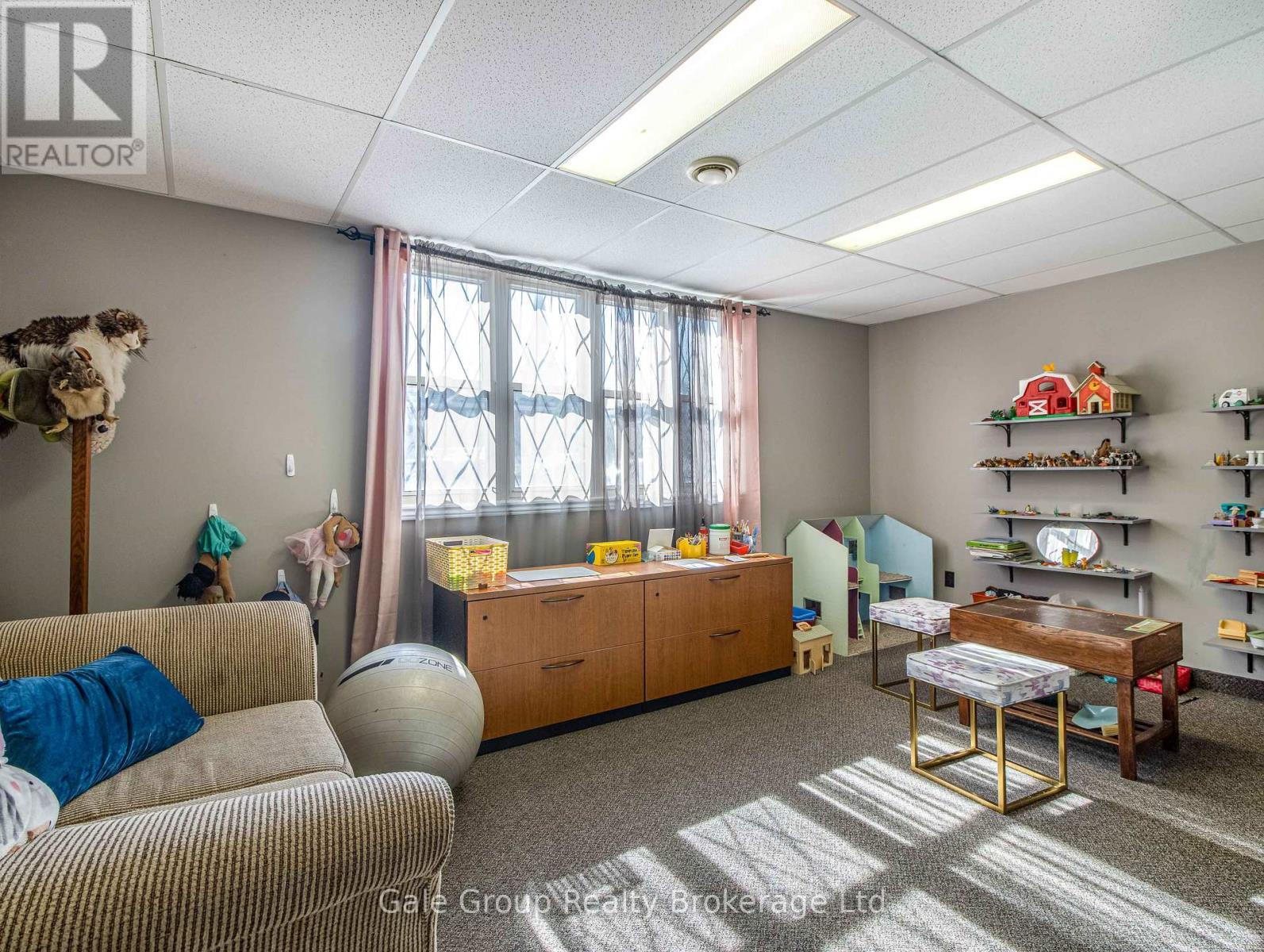 5 Wellington Street N, Woodstock (Woodstock - North), ON