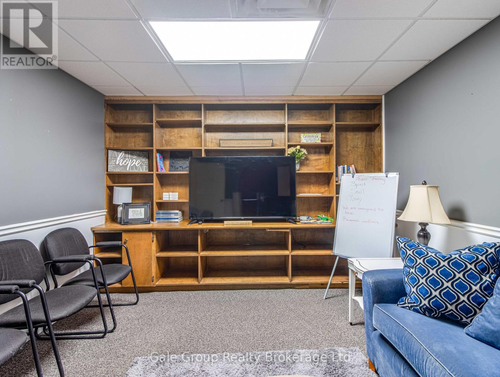 5 Wellington Street N, Woodstock (Woodstock - North), ON