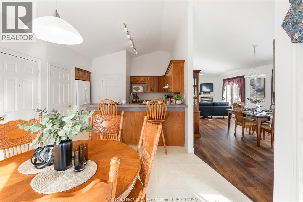 70 Middleton Line, Wheatley, ON - Indoor Photo Showing Dining Room