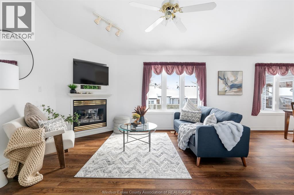 70 Middleton Line, Wheatley, ON - Indoor Photo Showing Living Room With Fireplace