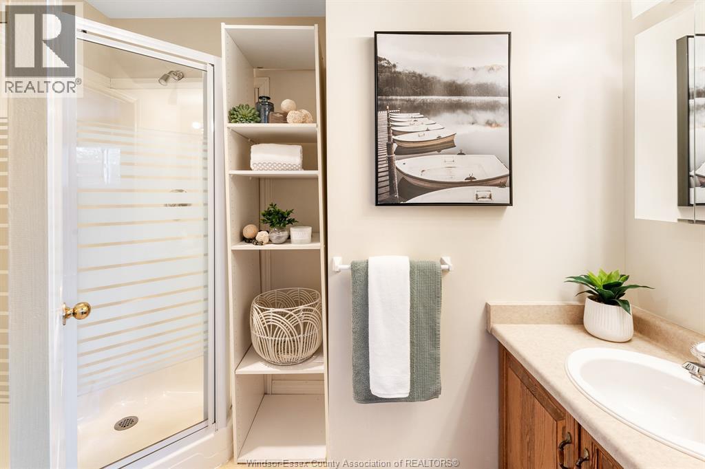 70 Middleton Line, Wheatley, ON - Indoor Photo Showing Bathroom