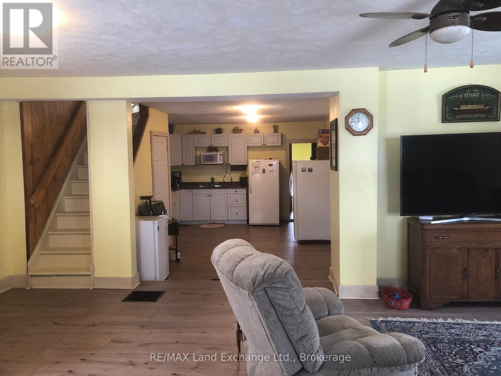 Open Concept - Living Room to Kitchen - 231 1St Avenue S, Arran-Elderslie, ON - Indoor