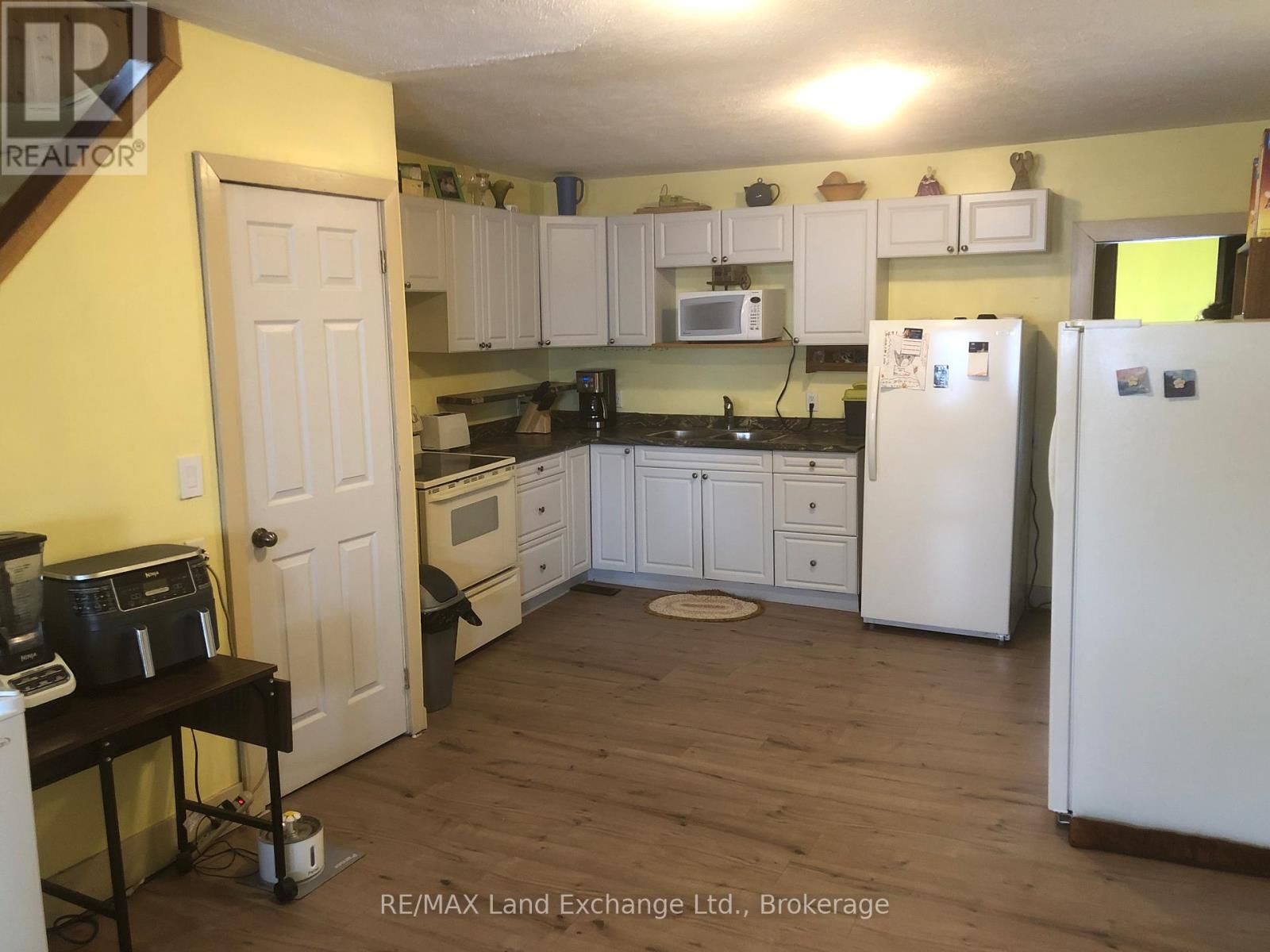 Kitchen - 231 1St Avenue S, Arran-Elderslie, ON - Indoor Photo Showing Kitchen