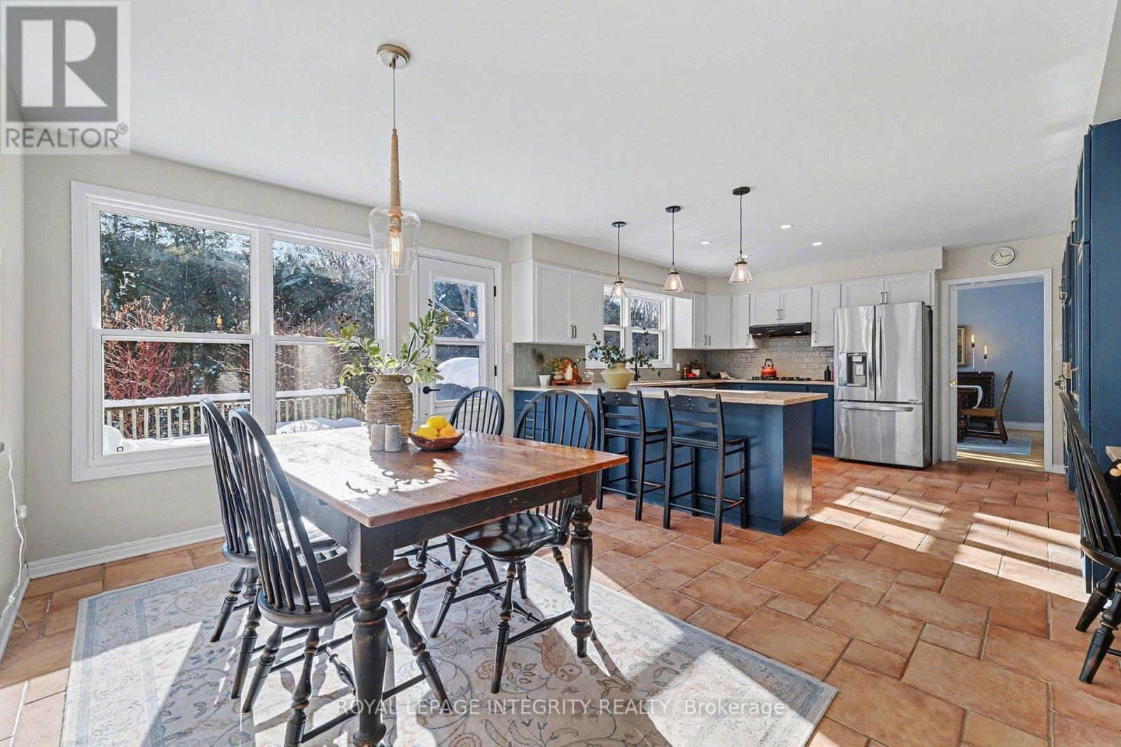 1231 Clothier Court, Ottawa, ON - Indoor Photo Showing Dining Room