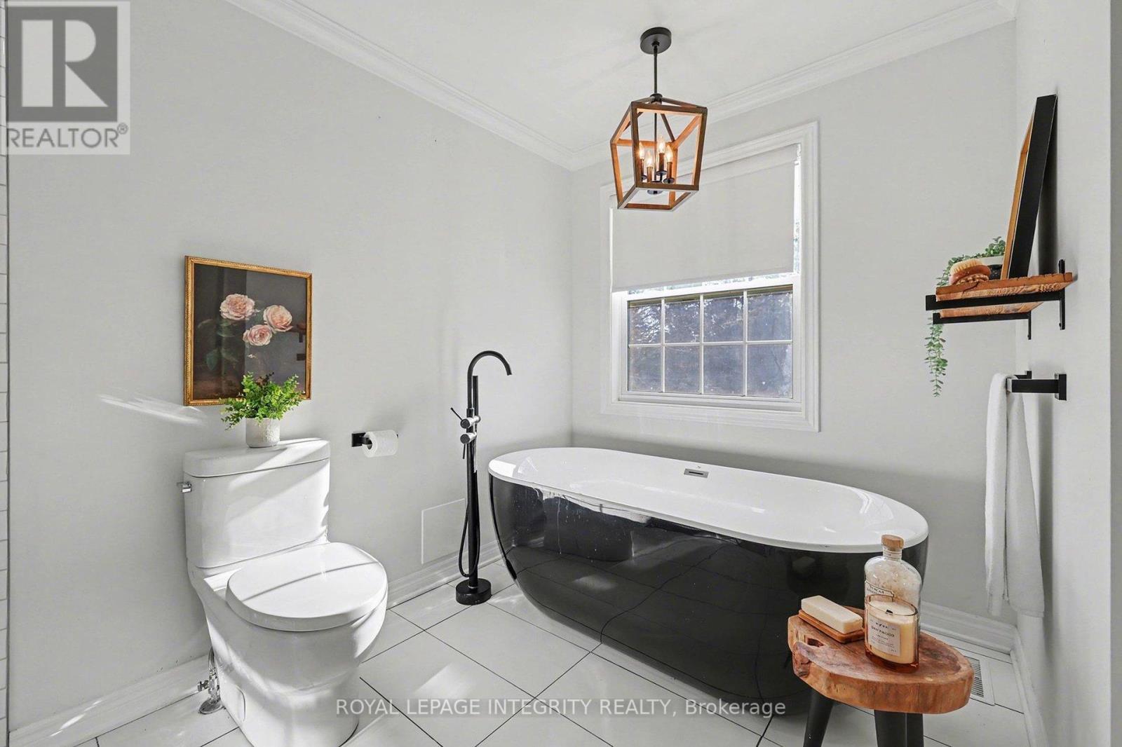 1231 Clothier Court, Ottawa, ON - Indoor Photo Showing Bathroom