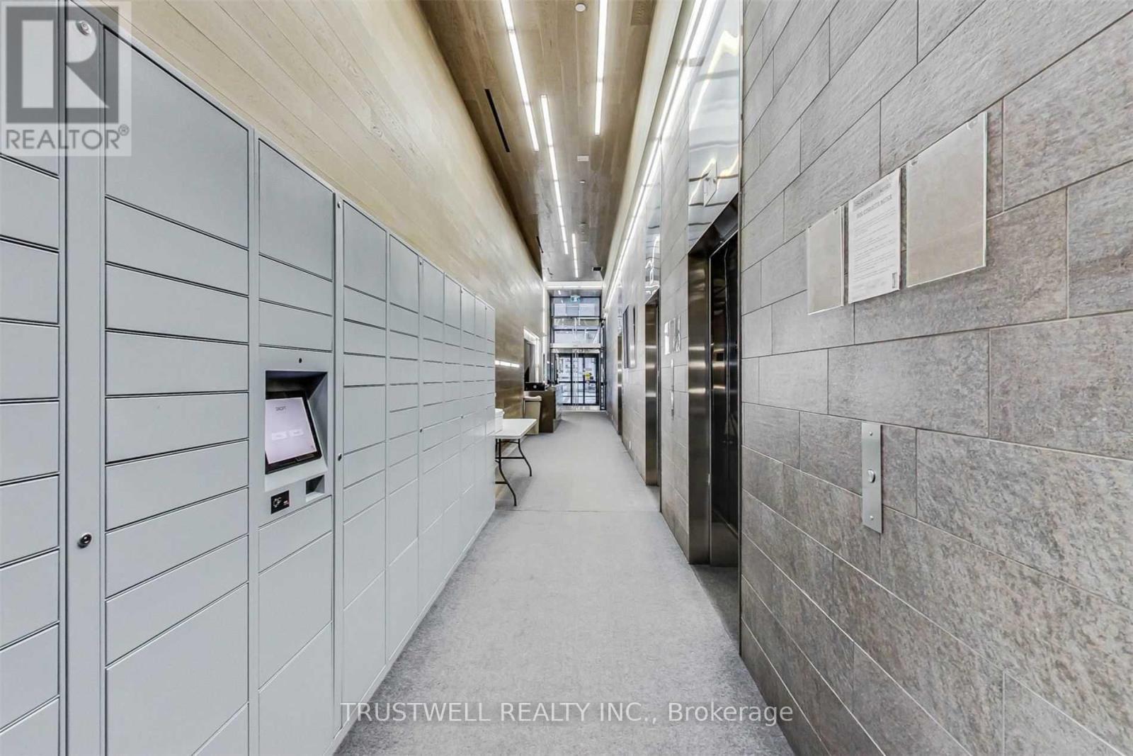 1601 - 101 Peter Street, Toronto, ON - Indoor