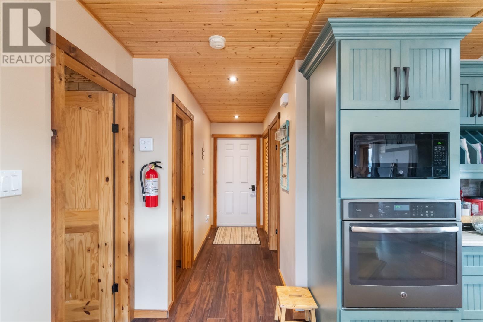 212 Conception Bay Highway, Georgetown, NL - Indoor