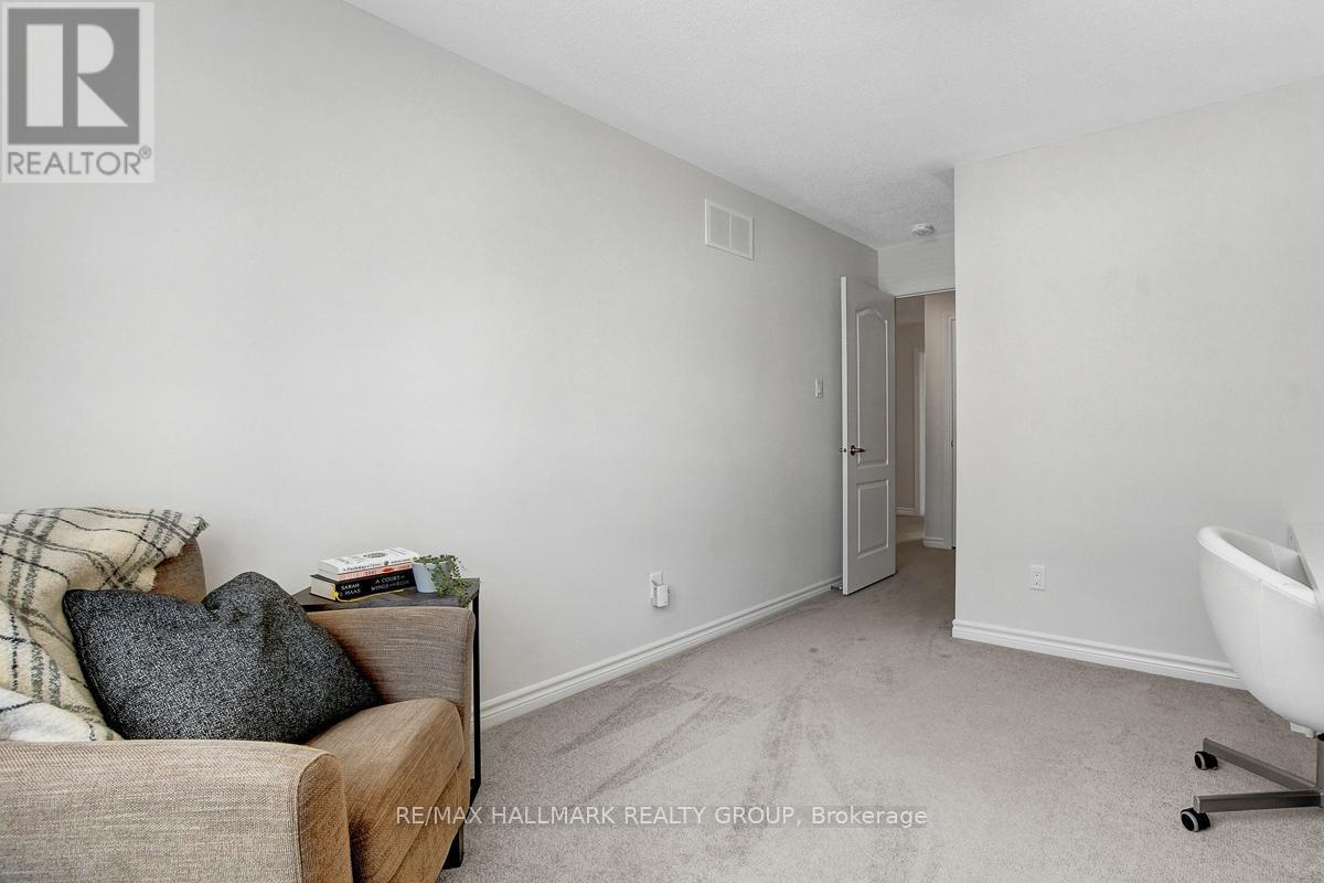 14 Darvoy Mews, Ottawa, ON - Indoor