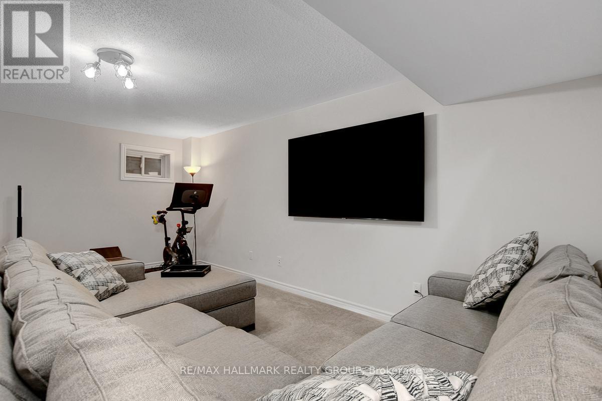 14 Darvoy Mews, Ottawa, ON - Indoor