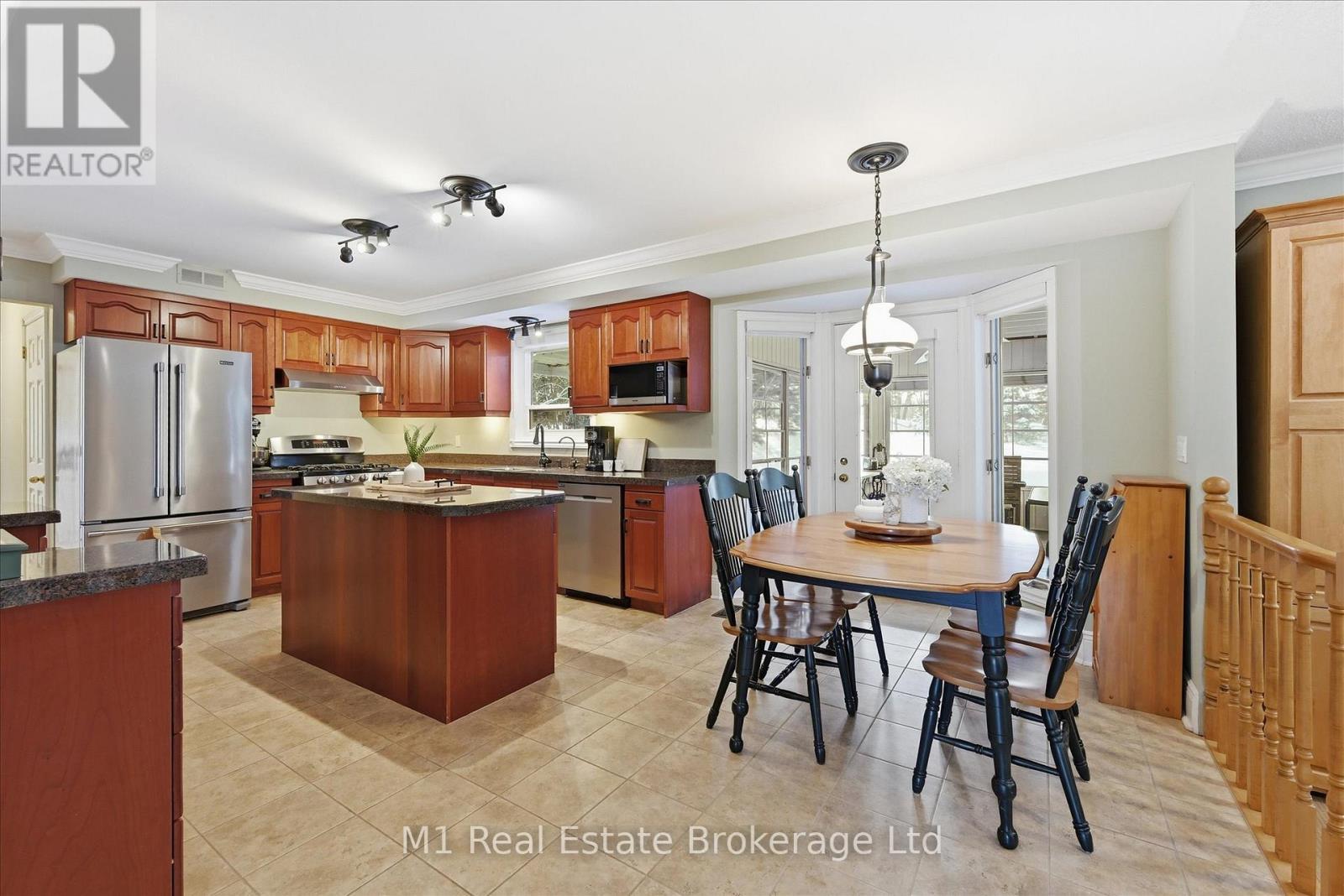 28 Weneil Drive, Hamilton (Freelton), ON - Indoor