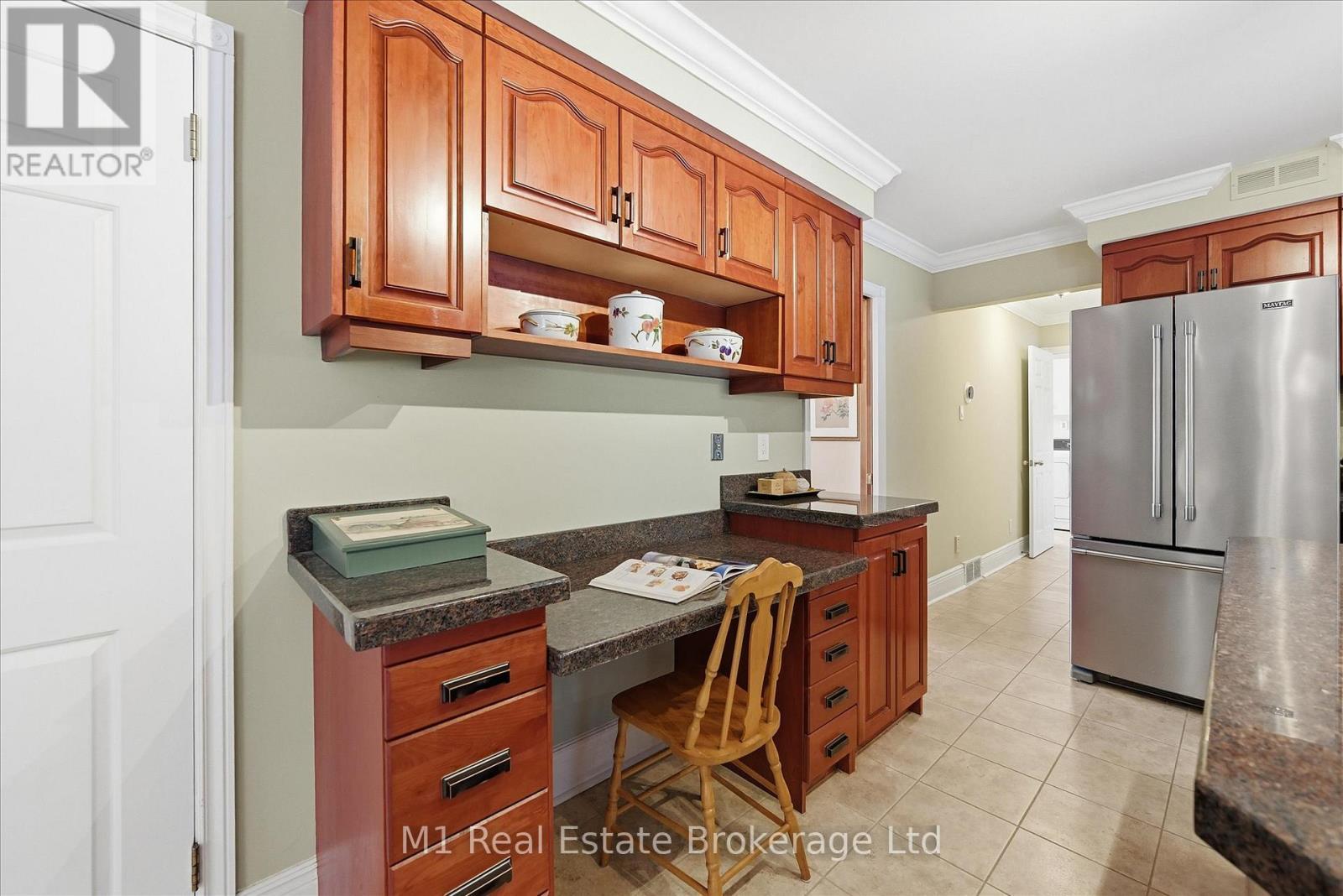 28 Weneil Drive, Hamilton (Freelton), ON - Indoor Photo Showing Kitchen