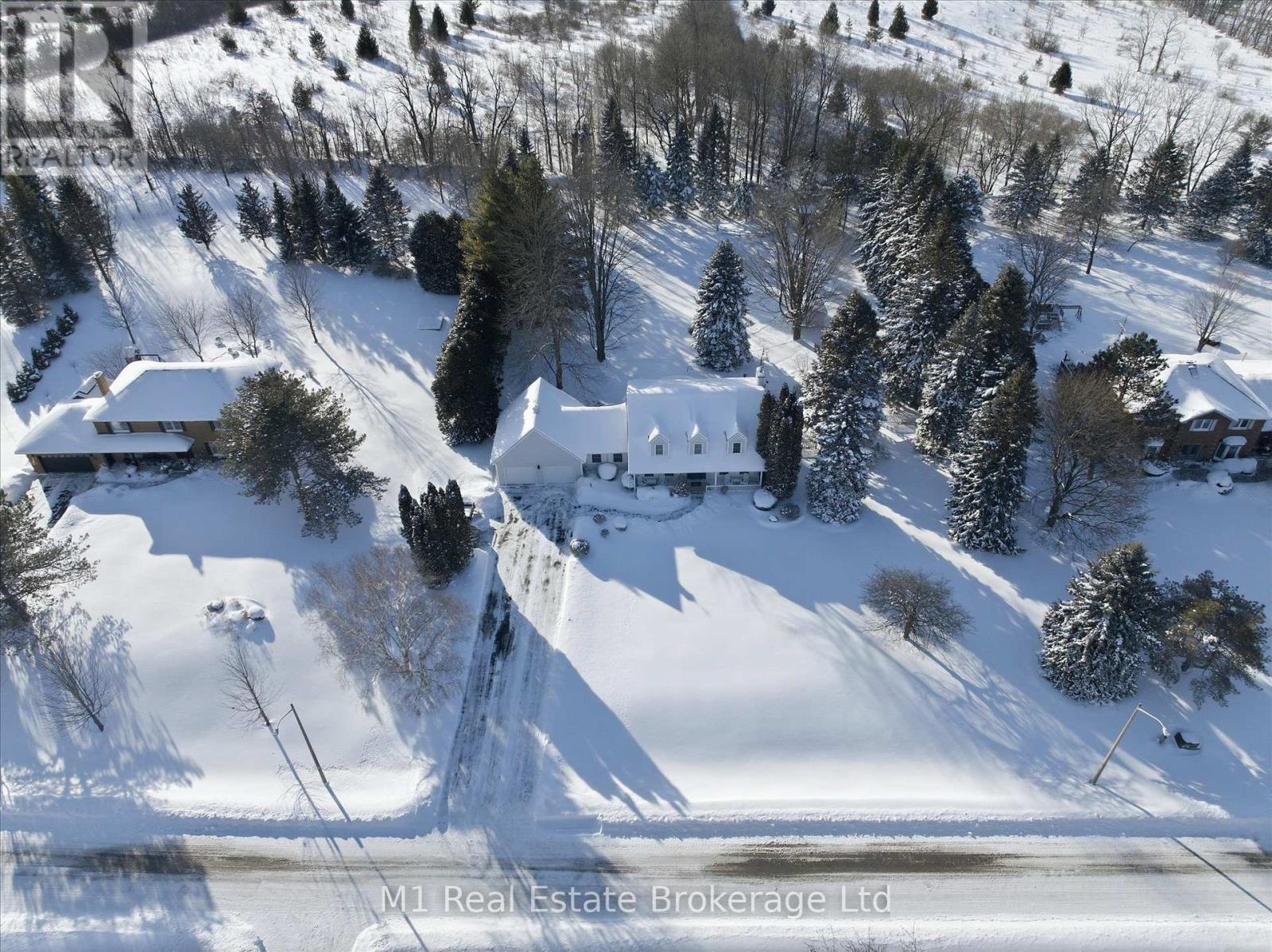 28 Weneil Drive, Hamilton (Freelton), ON - Outdoor With View