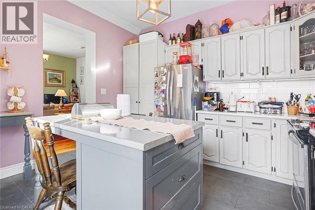 1316 E King Street E, Hamilton, ON - Indoor Photo Showing Kitchen