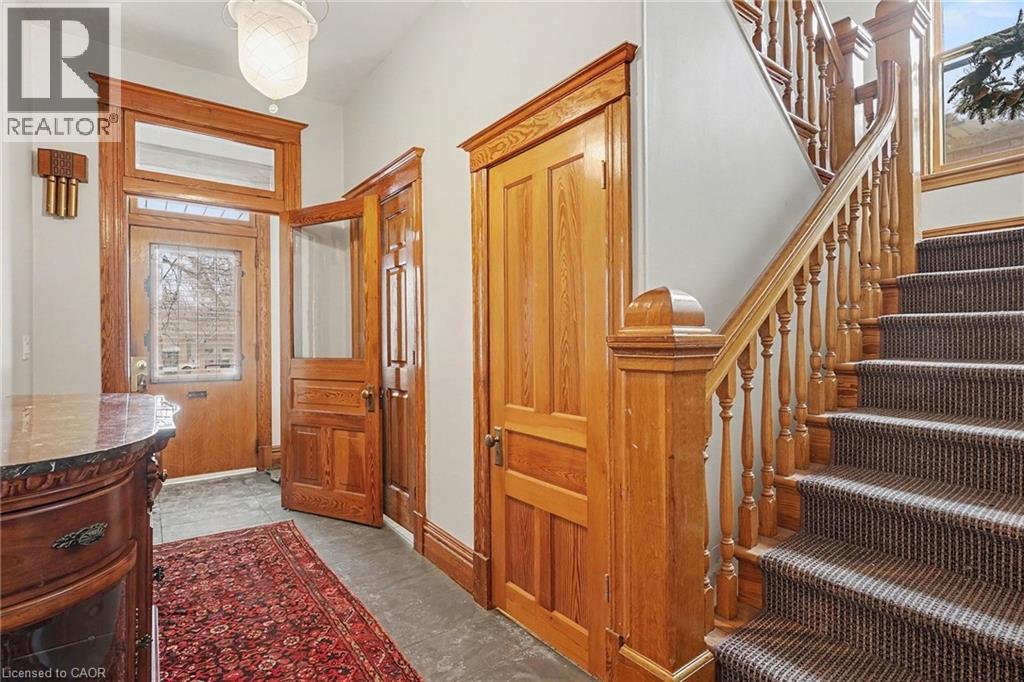 1316 E King Street E, Hamilton, ON - Indoor Photo Showing Other Room