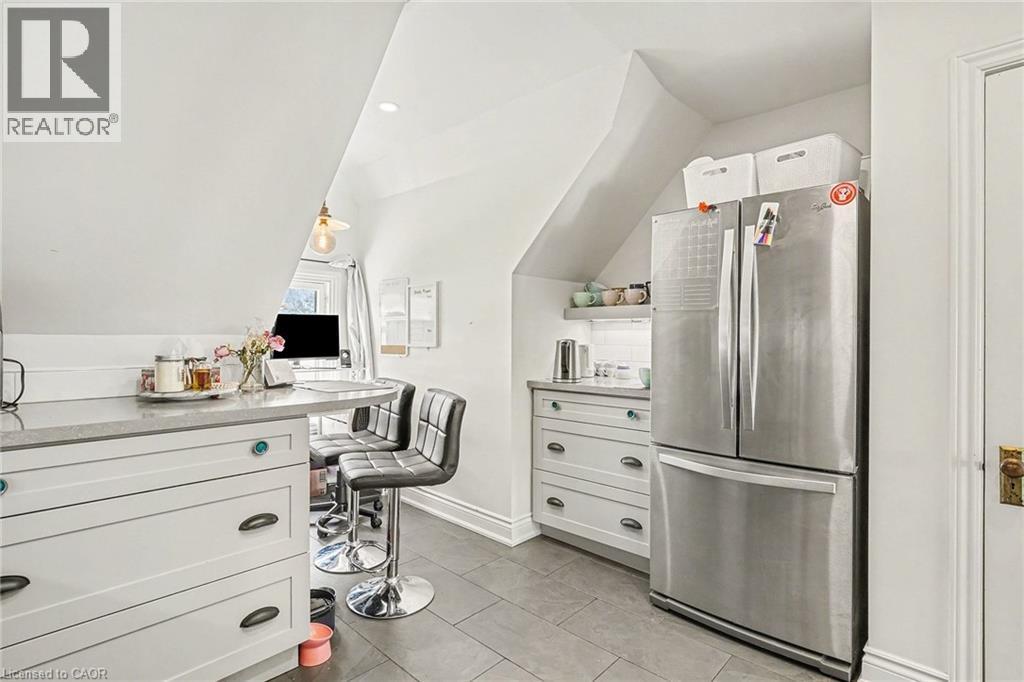 1316 E King Street E, Hamilton, ON - Indoor