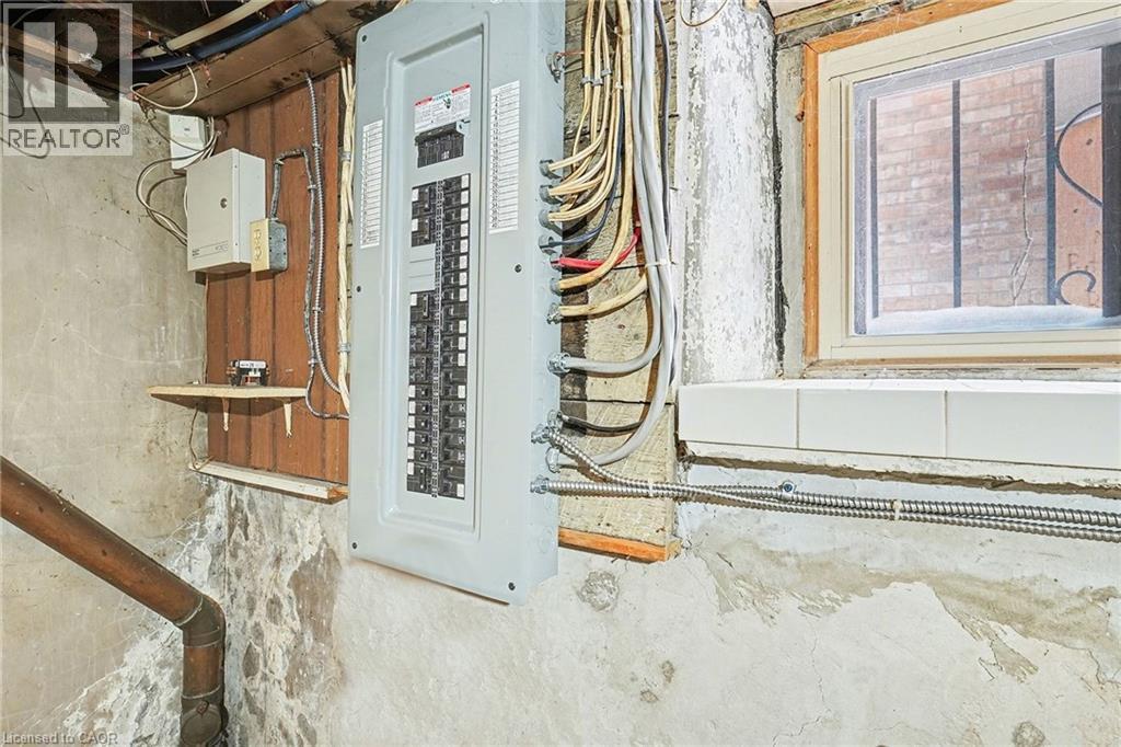 1316 E King Street E, Hamilton, ON - Indoor Photo Showing Basement