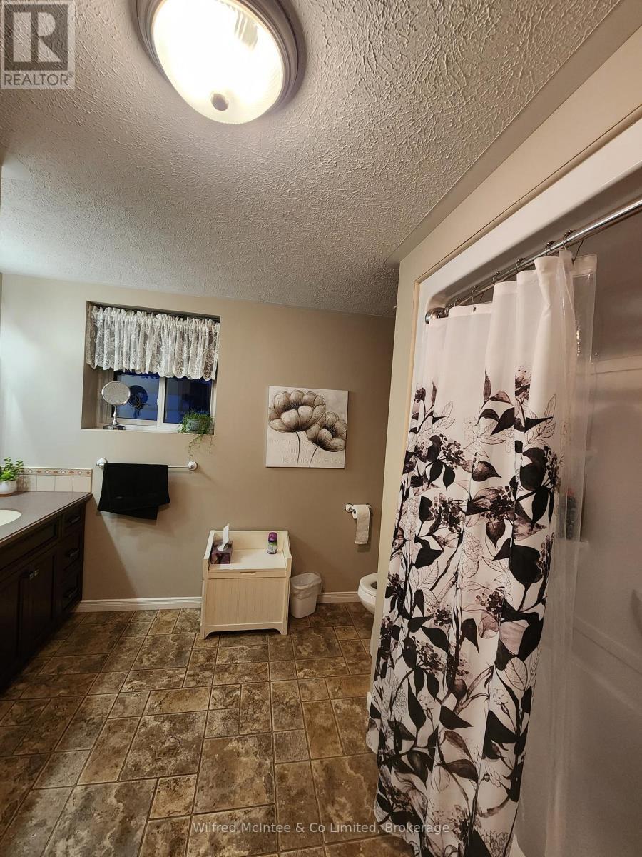 201 - 85 William Street N, Brockton, ON - Indoor Photo Showing Other Room