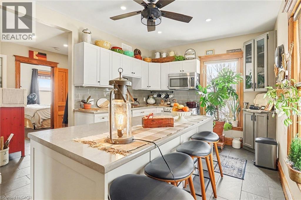 1316 E King Street E, Hamilton, ON - Indoor Photo Showing Kitchen