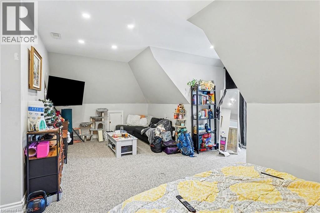 1316 E King Street E, Hamilton, ON - Indoor