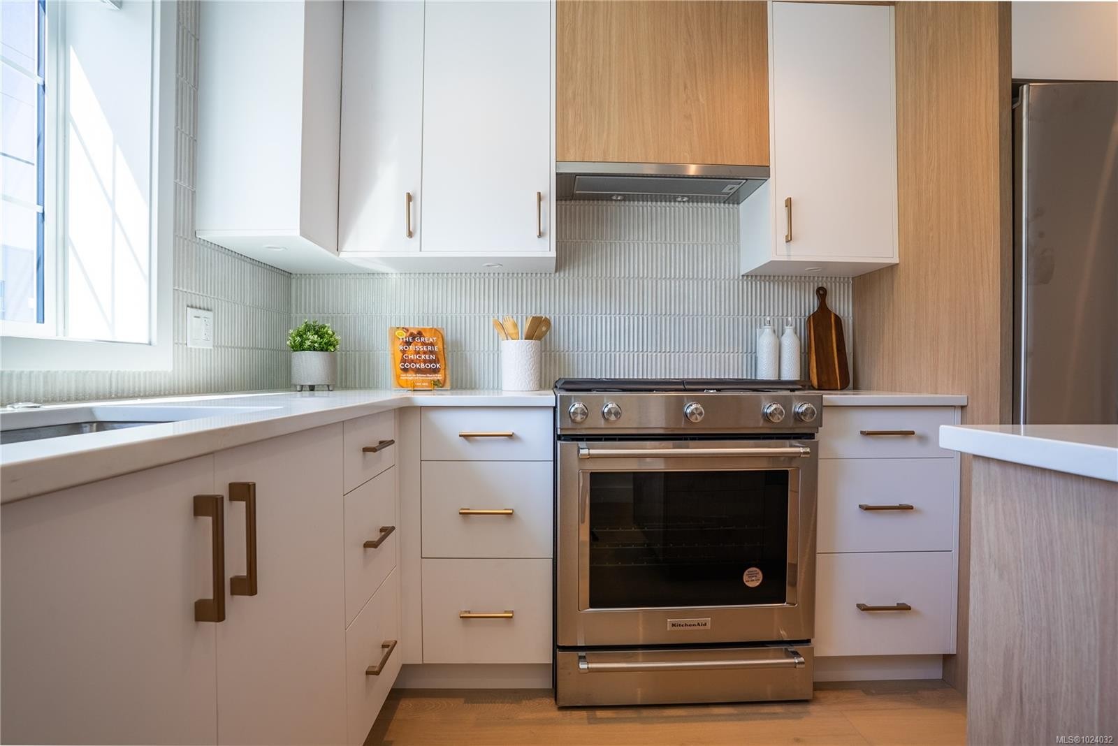 U3-3907 Cedar Hill Rd, Saanich, BC