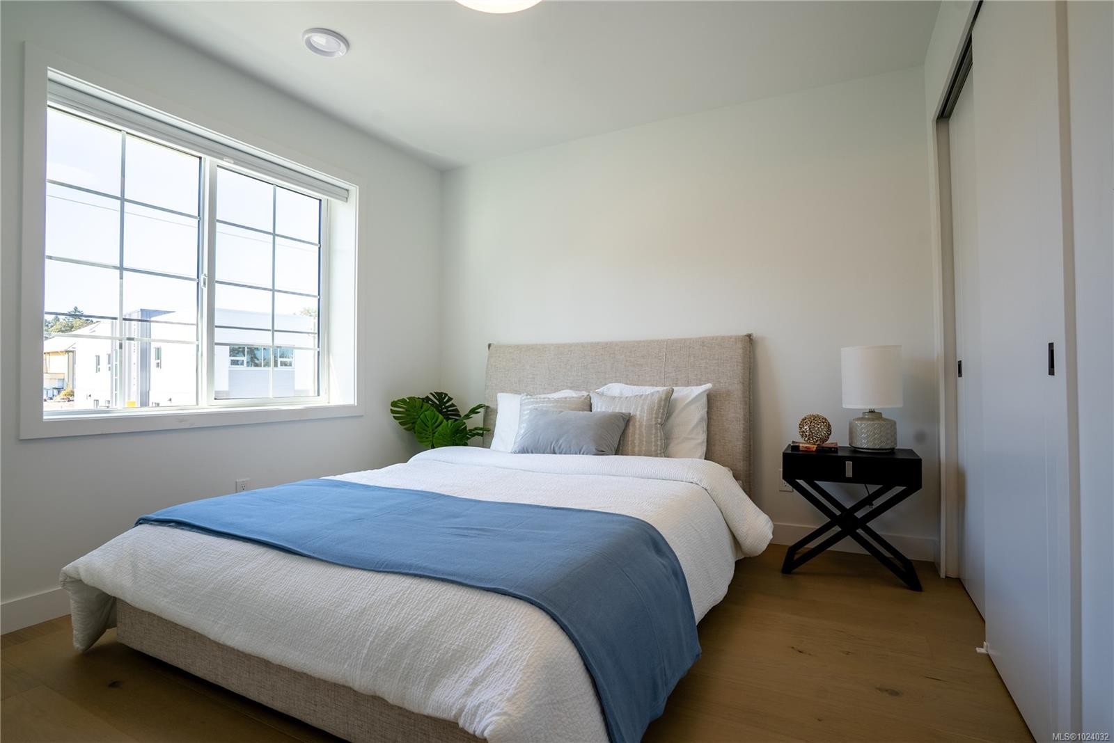 U3-3907 Cedar Hill Rd, Saanich, BC