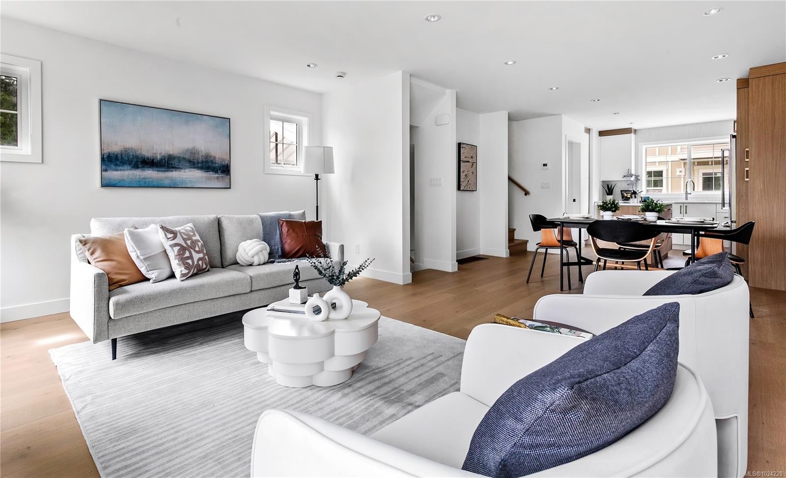 U8-3907 Cedar Hill Rd, Saanich, BC