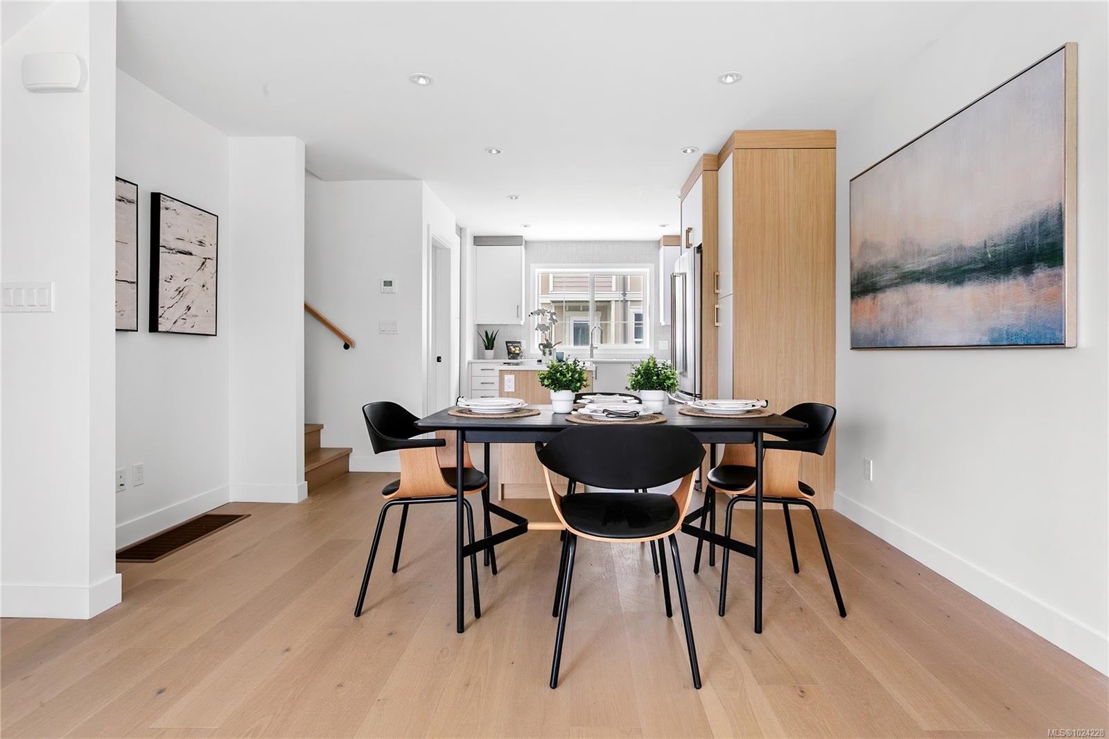 U8-3907 Cedar Hill Rd, Saanich, BC