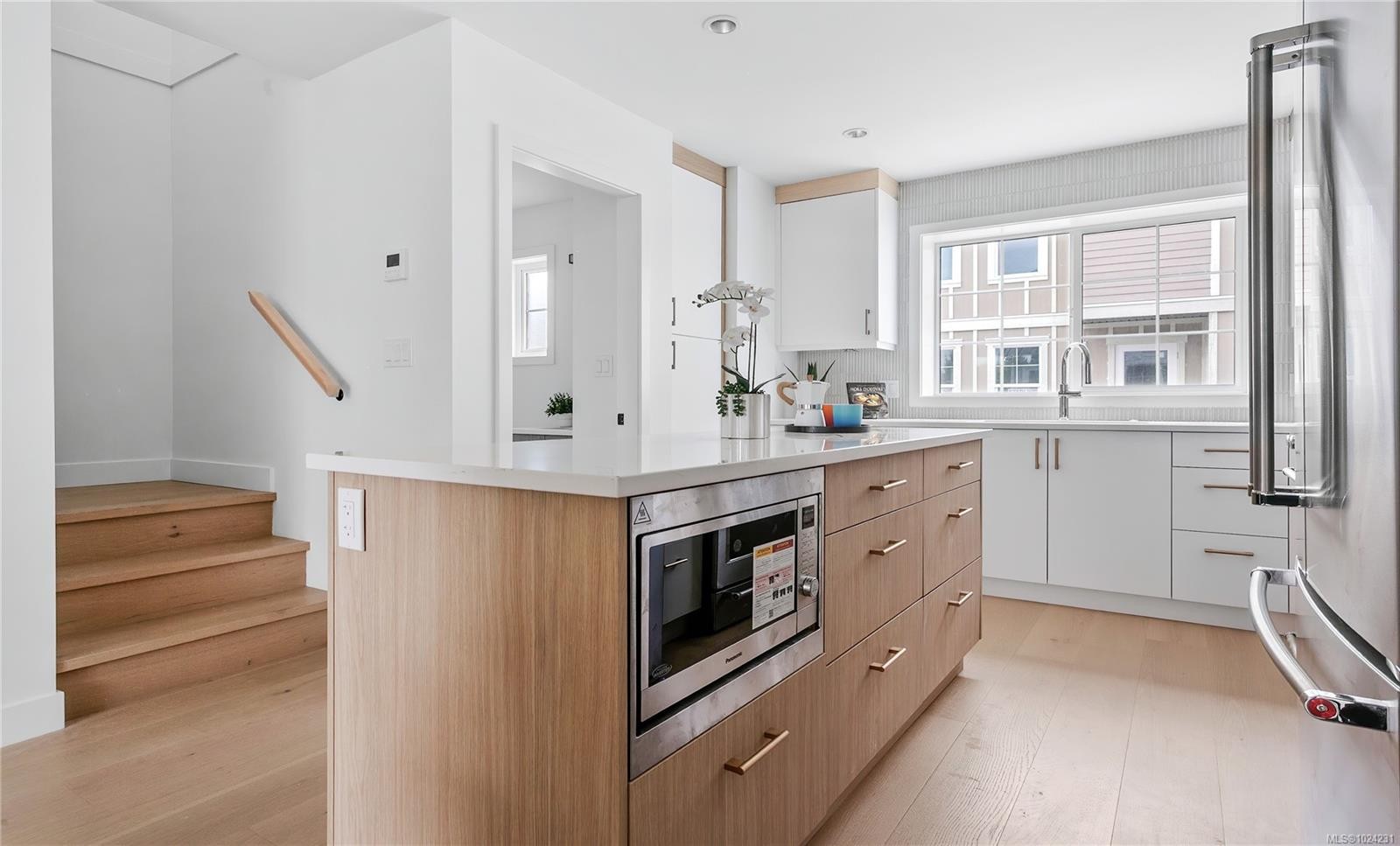 U10-3907 Cedar Hill Rd, Saanich, BC