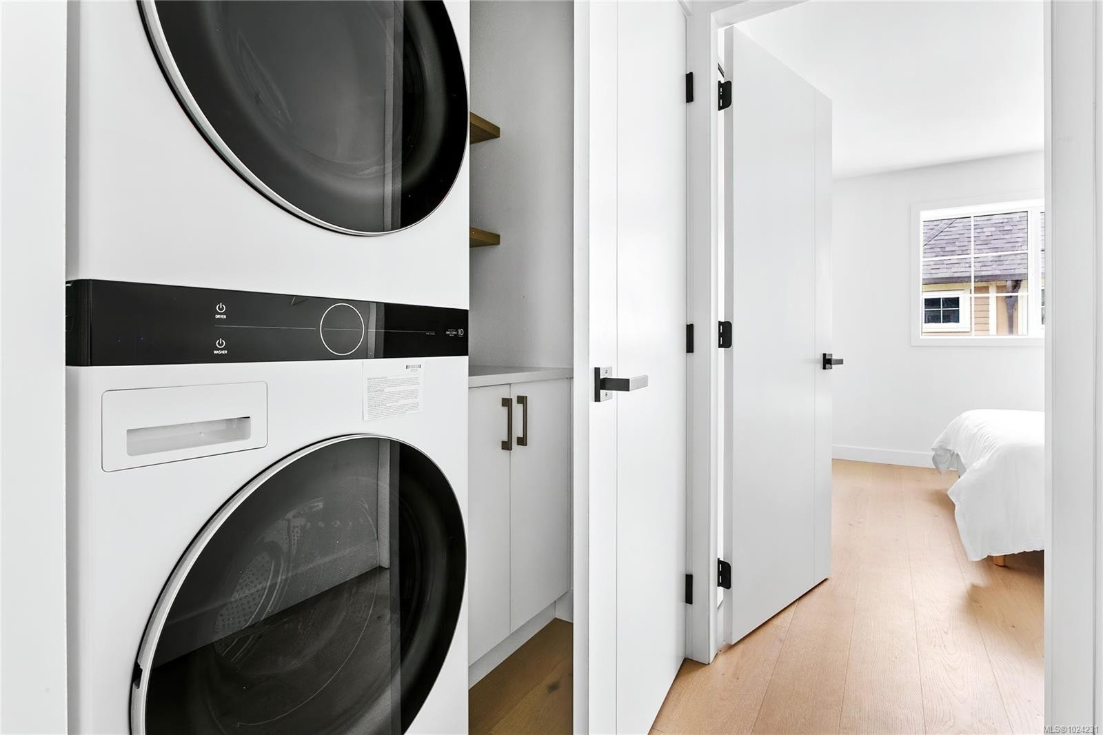 U10-3907 Cedar Hill Rd, Saanich, BC