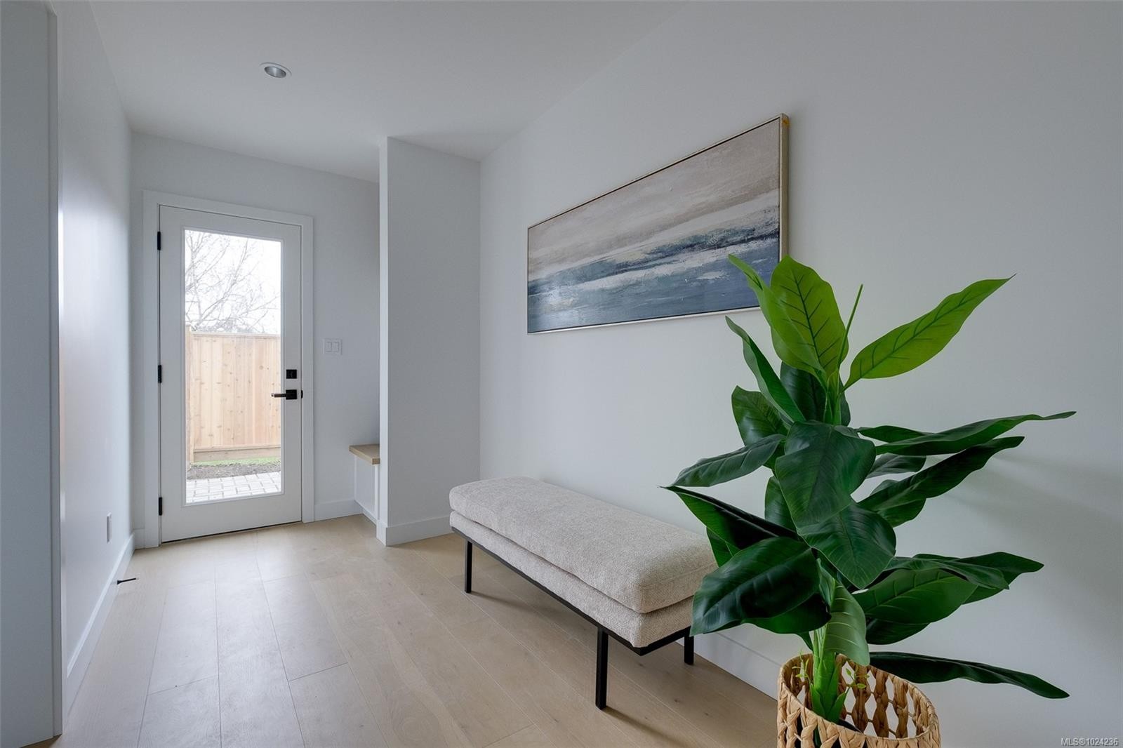 U12-3907 Cedar Hill Rd, Saanich, BC