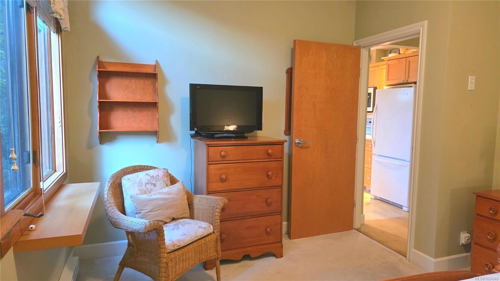 108-5329 Cordova Bay Rd, Saanich, BC - Indoor