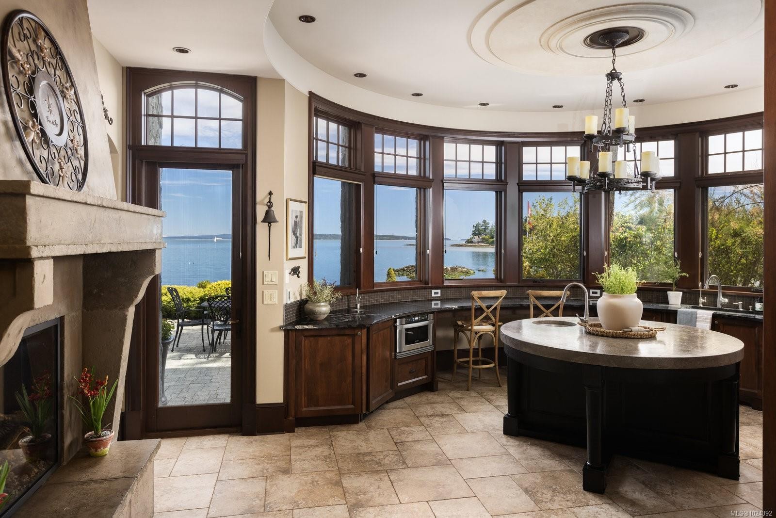 10493 Allbay Rd, Sidney, BC