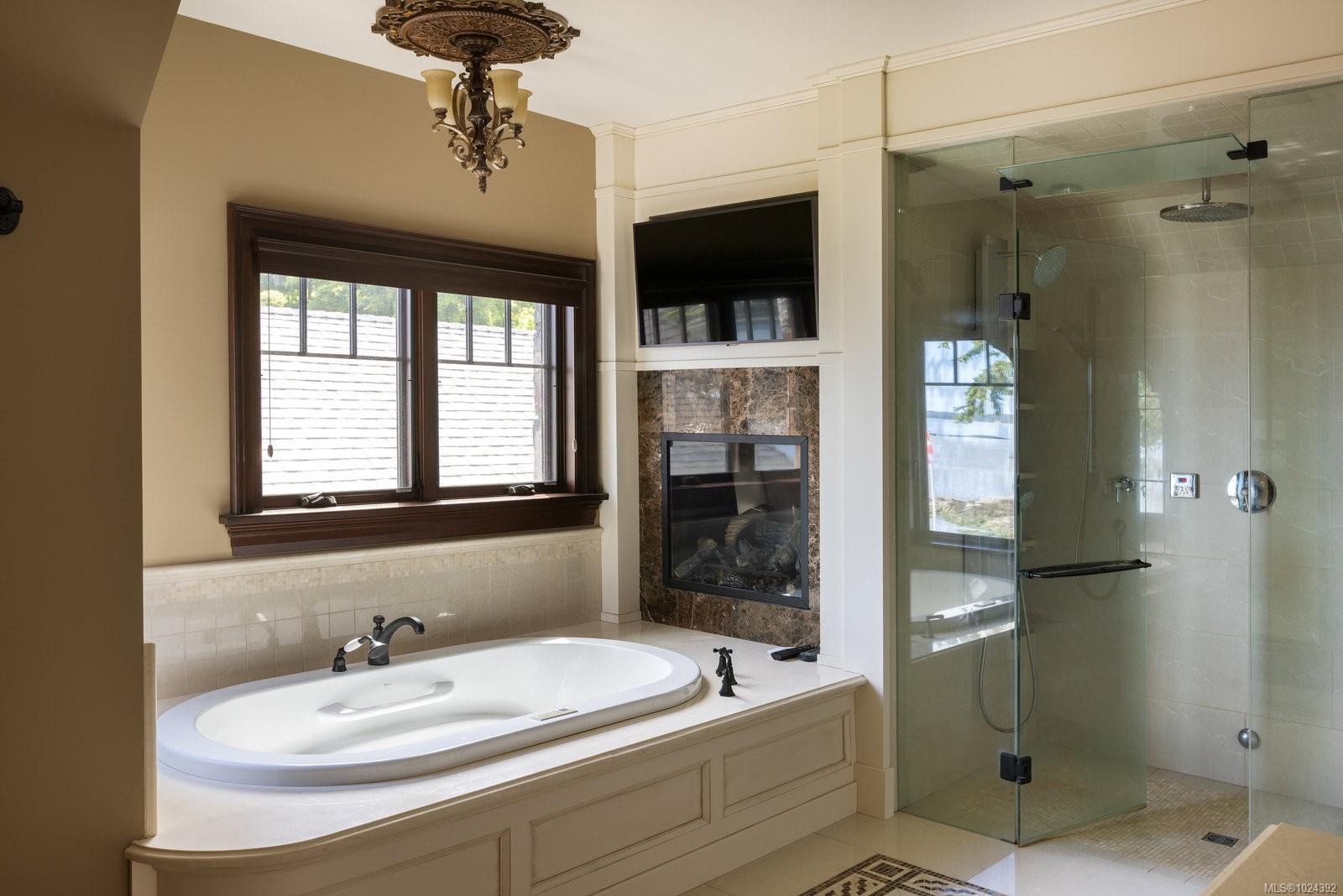 10493 Allbay Rd, Sidney, BC